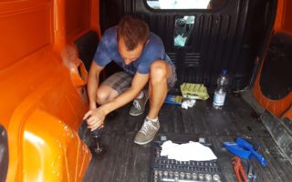 Einbau des neuen Bodens